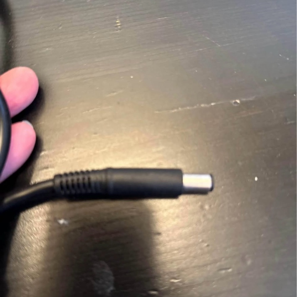 Dell Alienware 180W Power Adapter - Picture 4 of 5